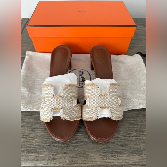 Hermes Oasis Sandal Beige Linen/Canvas/Fringe 37.5 - Picture 1 of 9